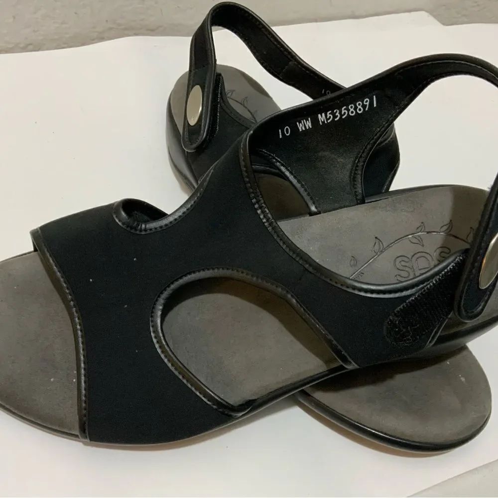 SAS BLACK SANDALS women’s back strap SIZE 10 WW
